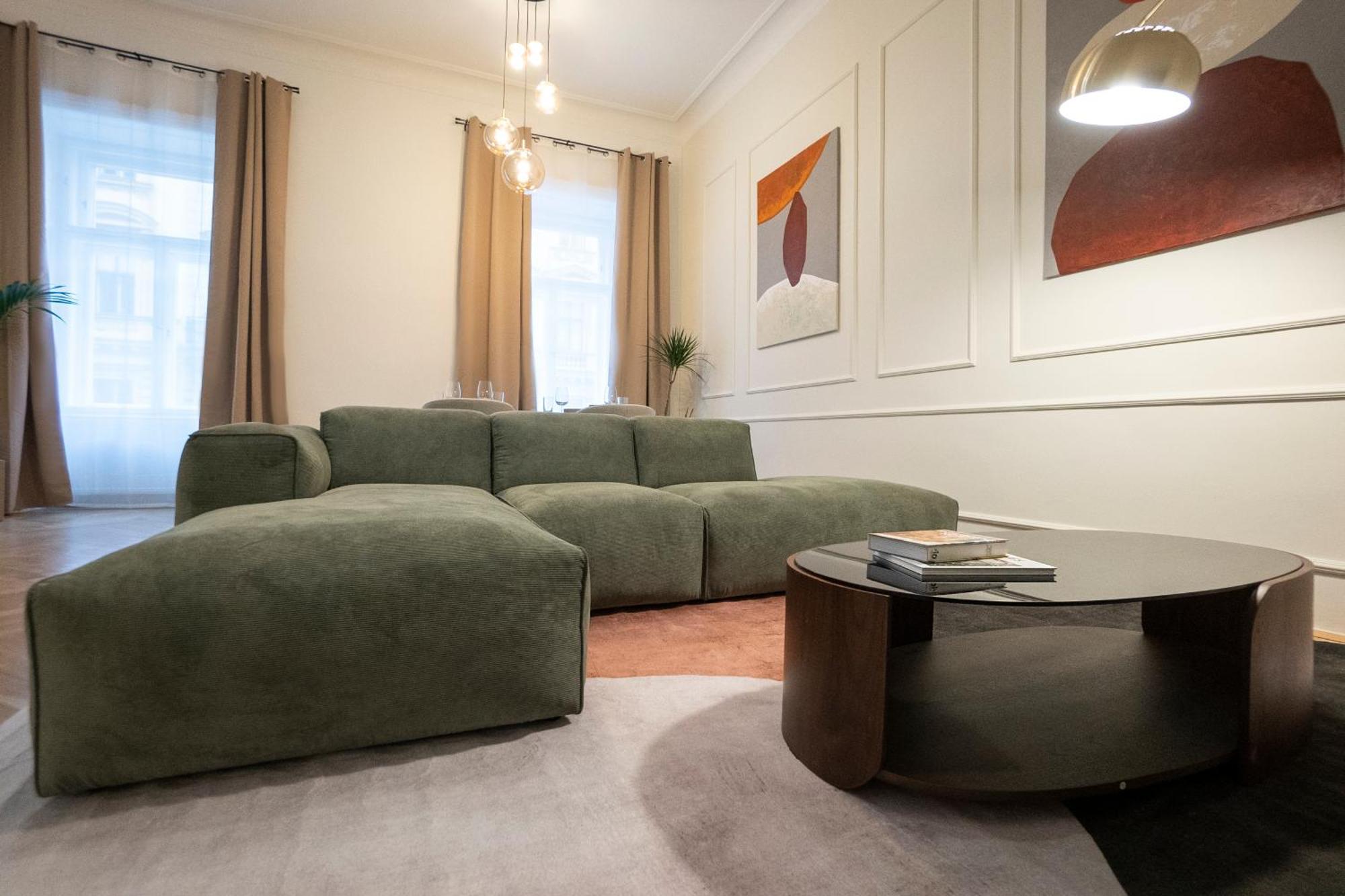 Elegant 2br Near Parliament, Self 24h Check-in * Wien
